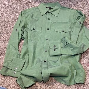 Banana Republic | Green Button-Up Long Sleeve Shirt